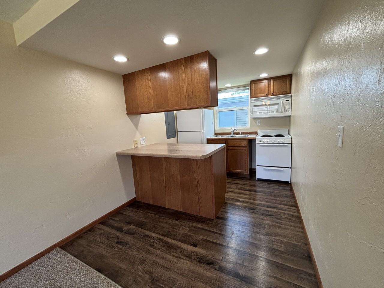 The Preston- 1200 Avenue G - 2 #2 - Photo 4 of 8