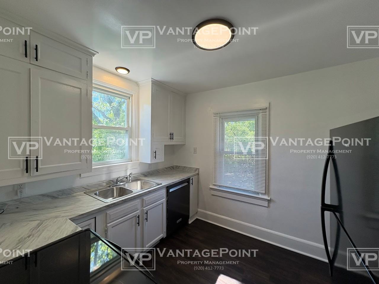 329 S Clay St Uppr - Photo 4 of 17