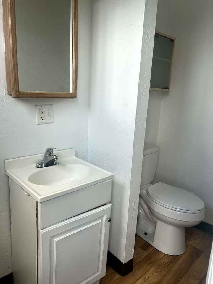 2428 Woodstock Ave 1st Fl #1stFL - Photo 6 of 8