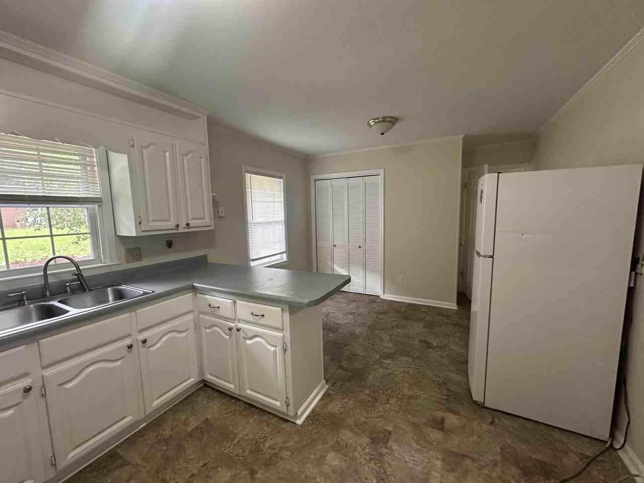 60 Oak Ave #1 - Photo 4 of 10