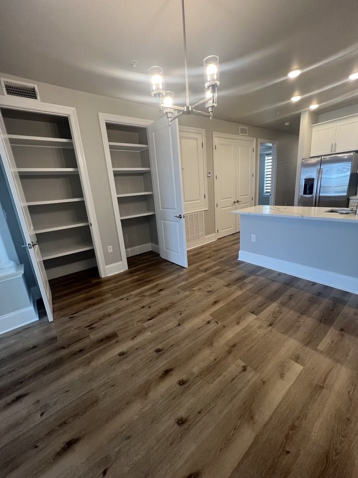 3900 Lakeshore Blvd E #233 - Photo 4 of 17