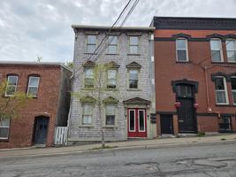 featured image of 163 Carmarthen St #1