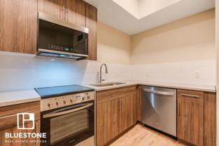 The Woods on Marquam Hill - Photo 1 of 1