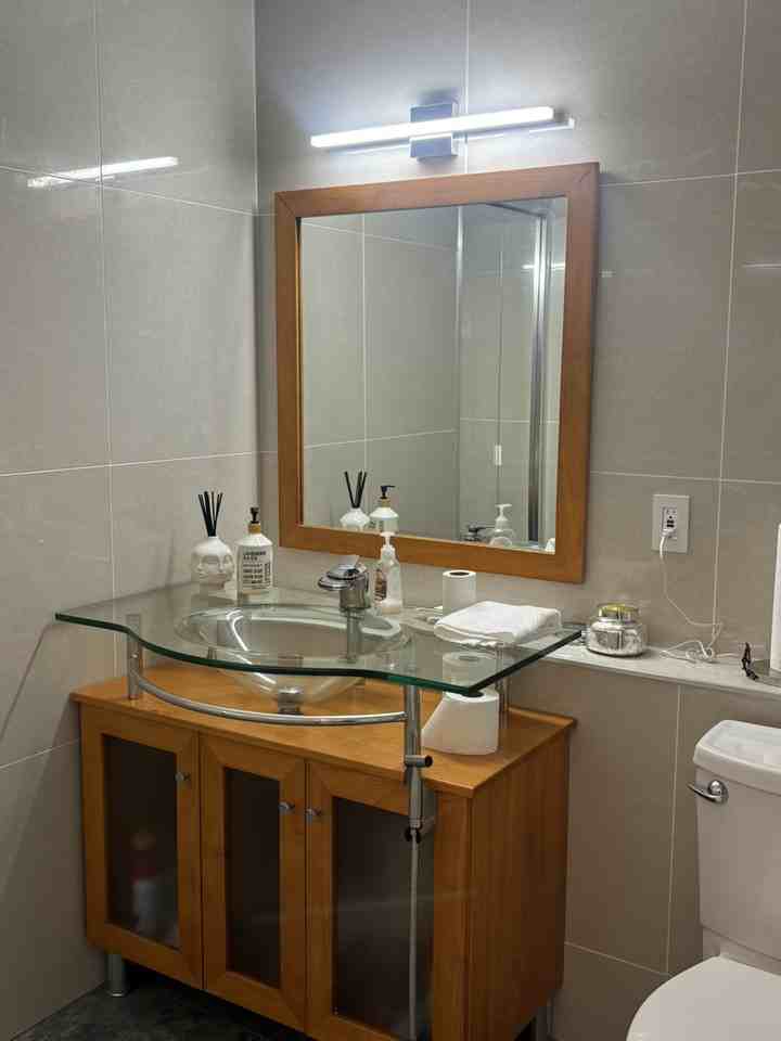 1371 Burnside Rd - Photo 3 of 5