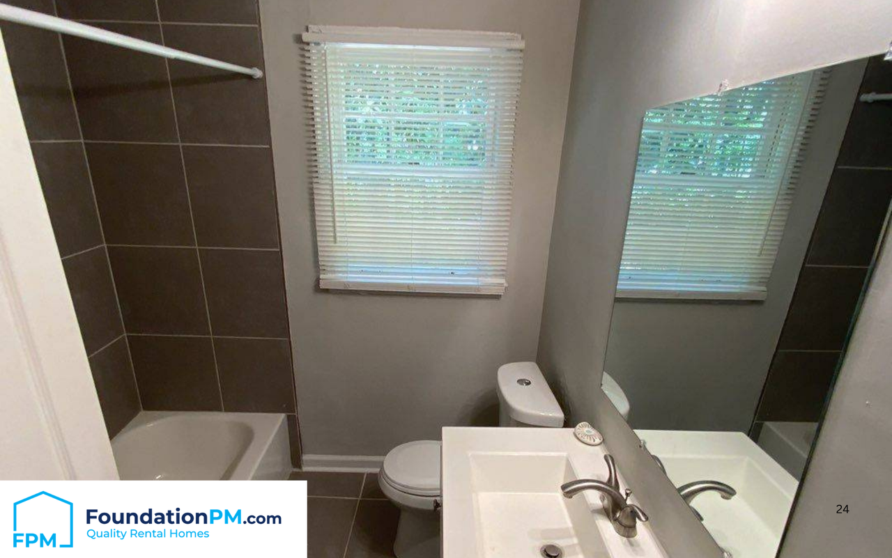 1684 Whitney Ave #1 - Photo 6 of 7