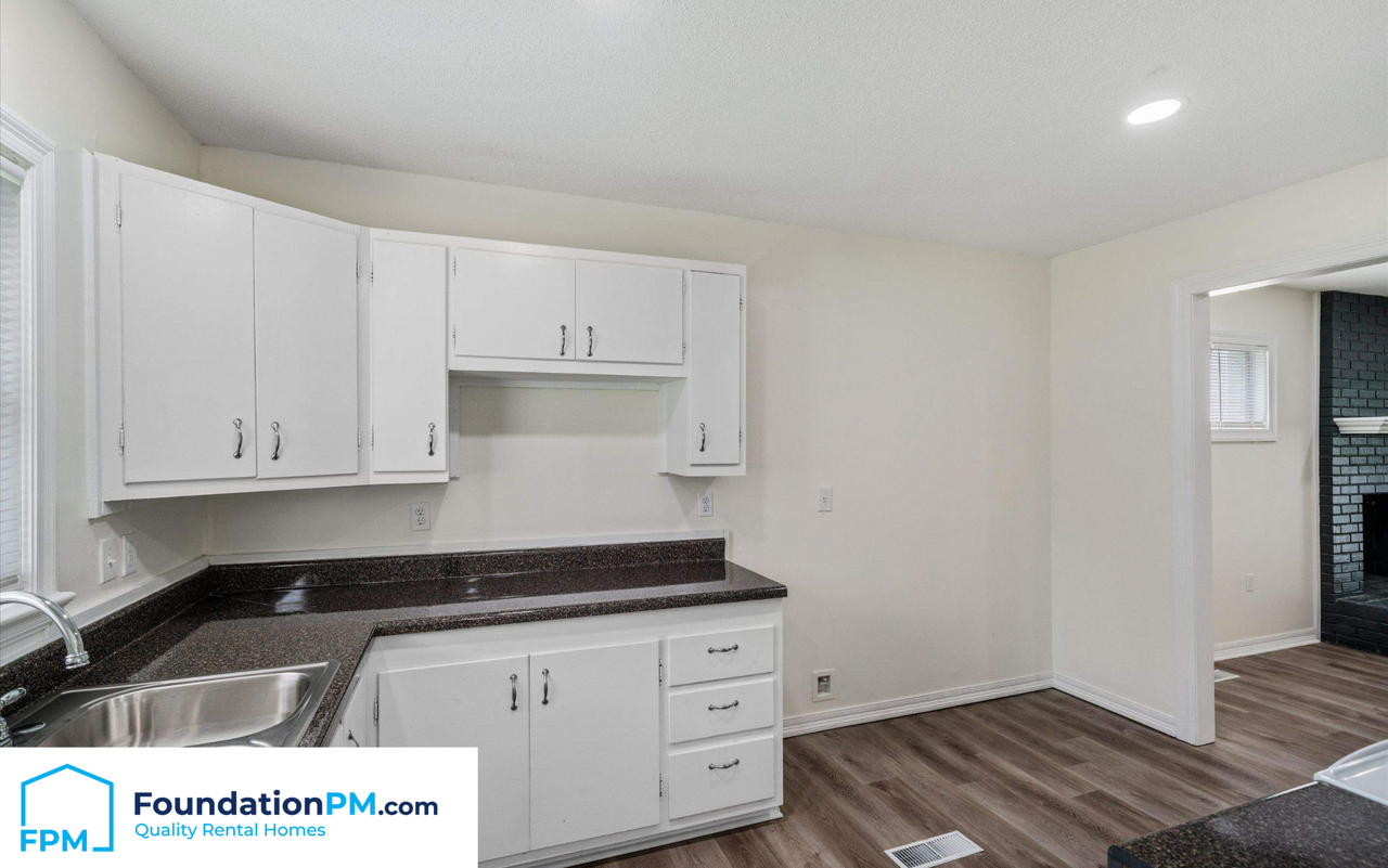 3749 Rhea Ave #1 - Photo 5 of 21