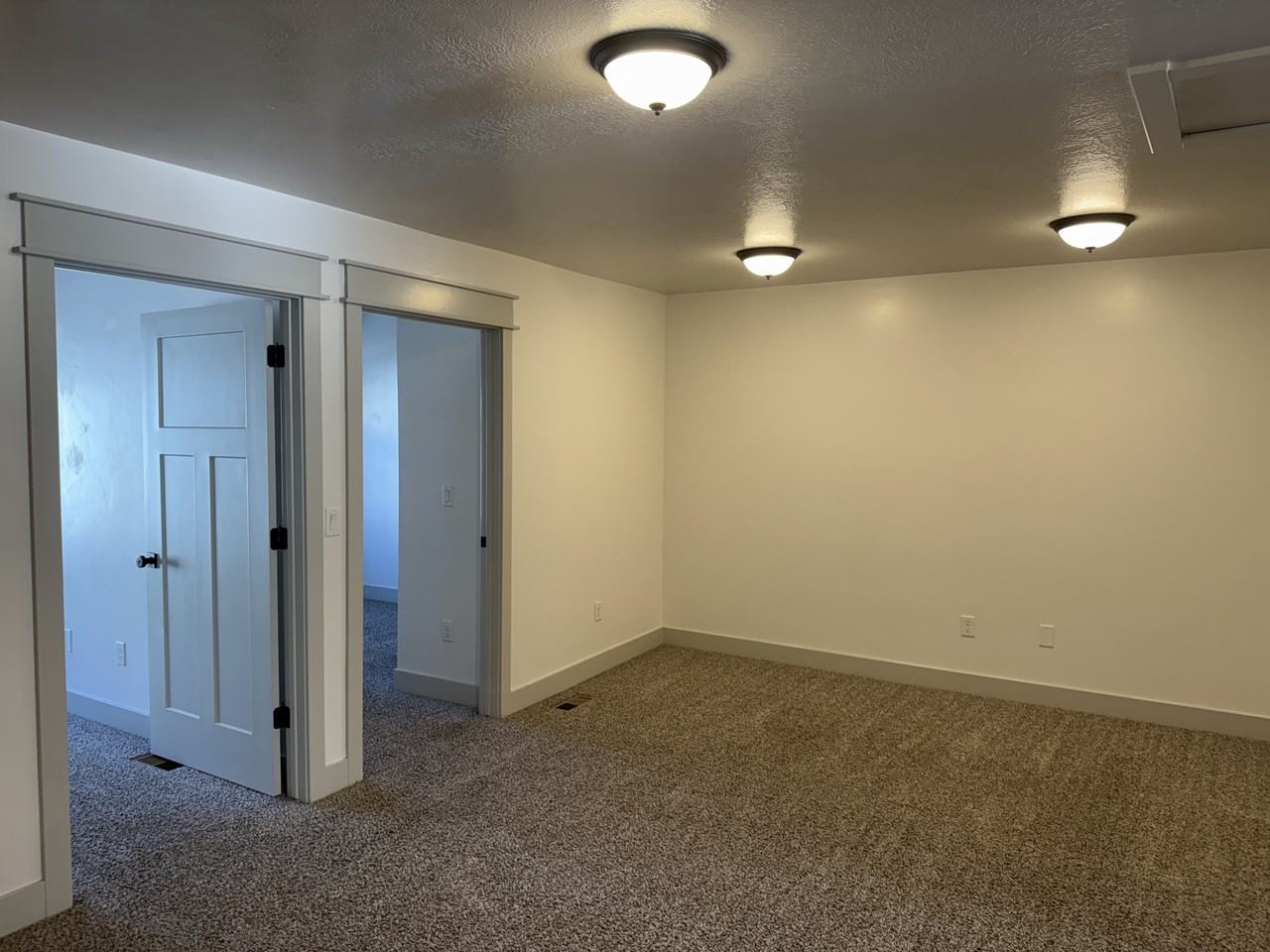 435 N 800 W - G - 105 #105 - Photo 2 of 16