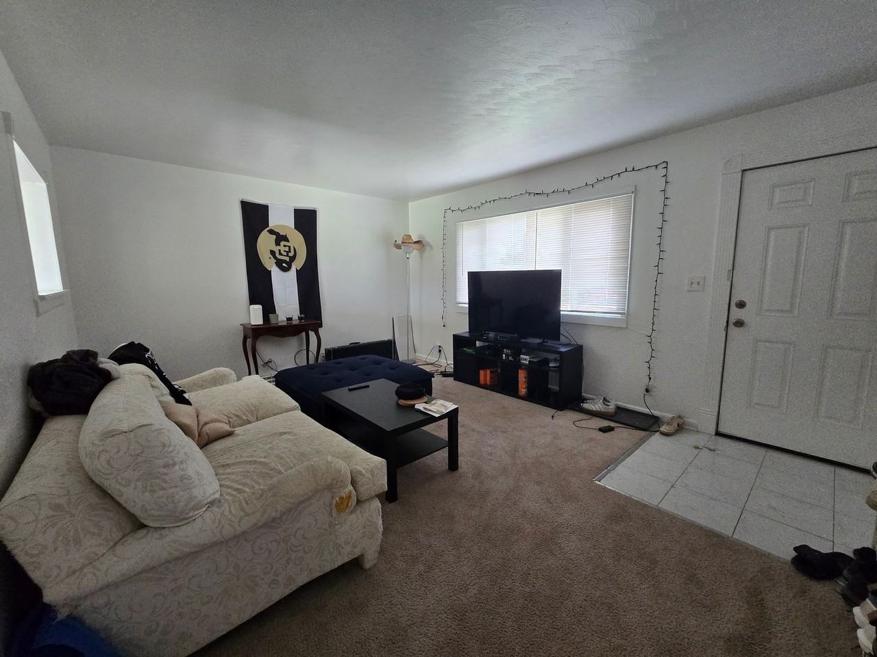 940 37th St - Photo 2 of 11
