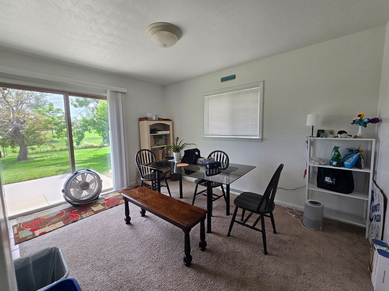940 37th St - Photo 5 of 11