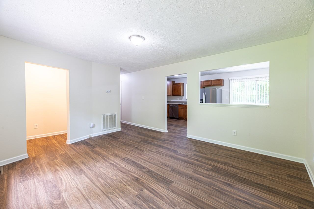 320 Beechwood Dr #1 - Photo 5 of 31