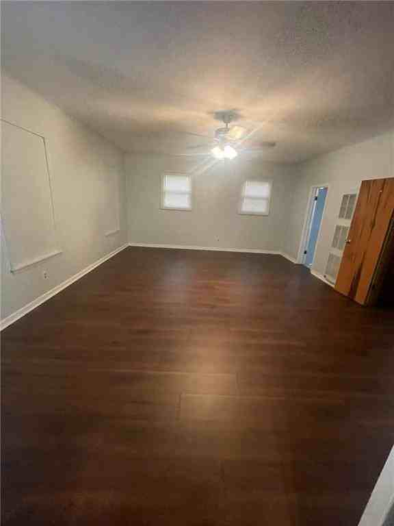 822 E Warren Ave #1 - Photo 5 of 15