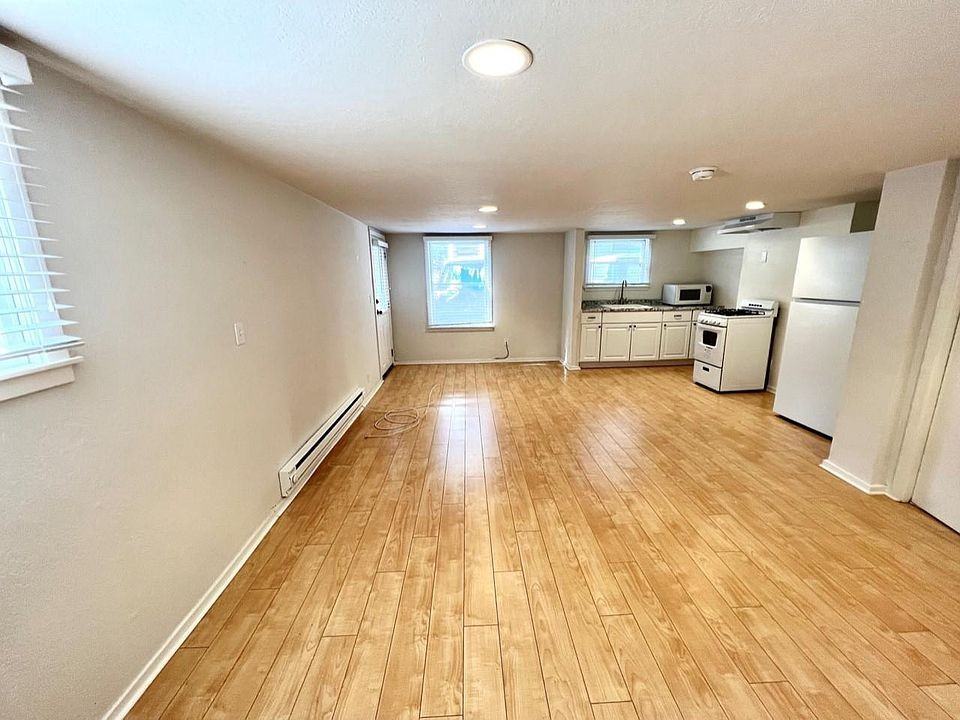 315 1st St - Photo 3 of 13