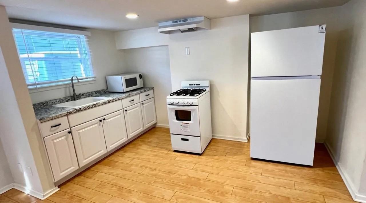 315 1st St - Photo 5 of 13