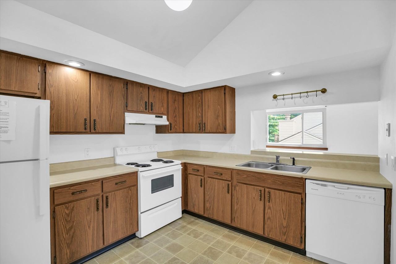 1617 Lyndhurst Dr #F - Photo 7 of 18