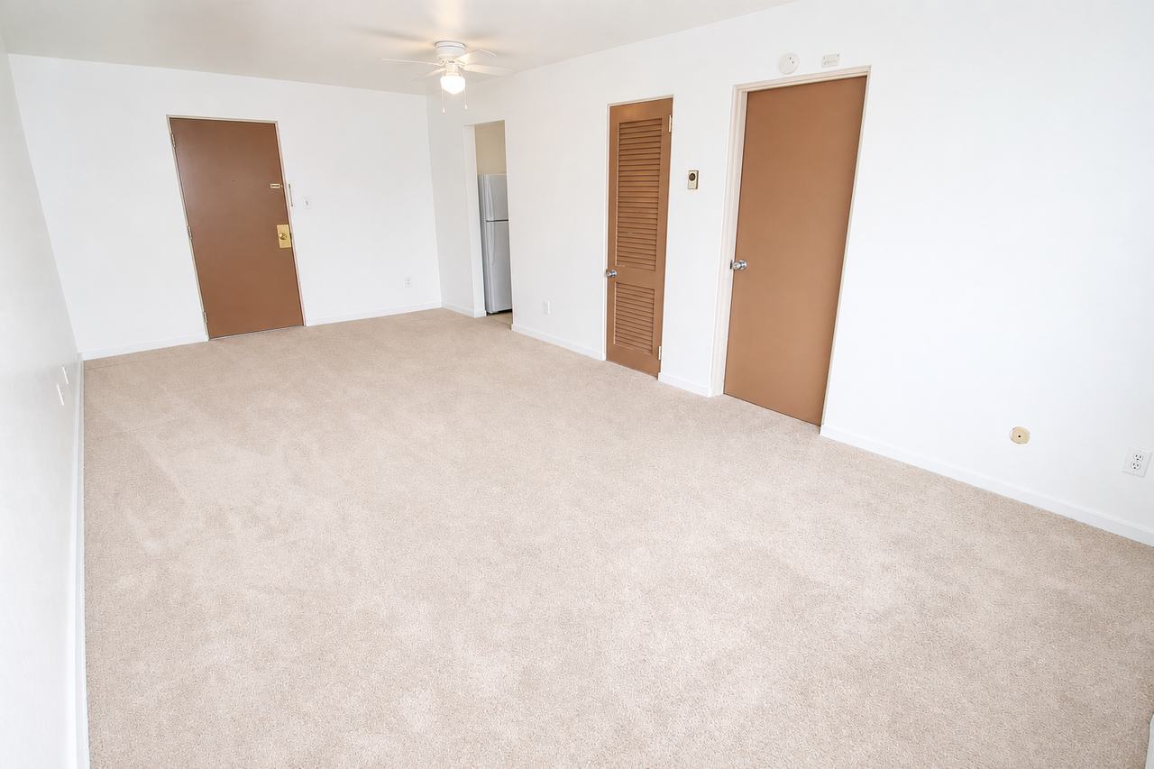 600 Orchard AvenueApt. 8 #8 - Photo 3 of 12