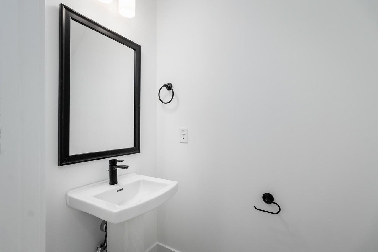 725 Hornbuckle Rd #F1 - Photo 5 of 12