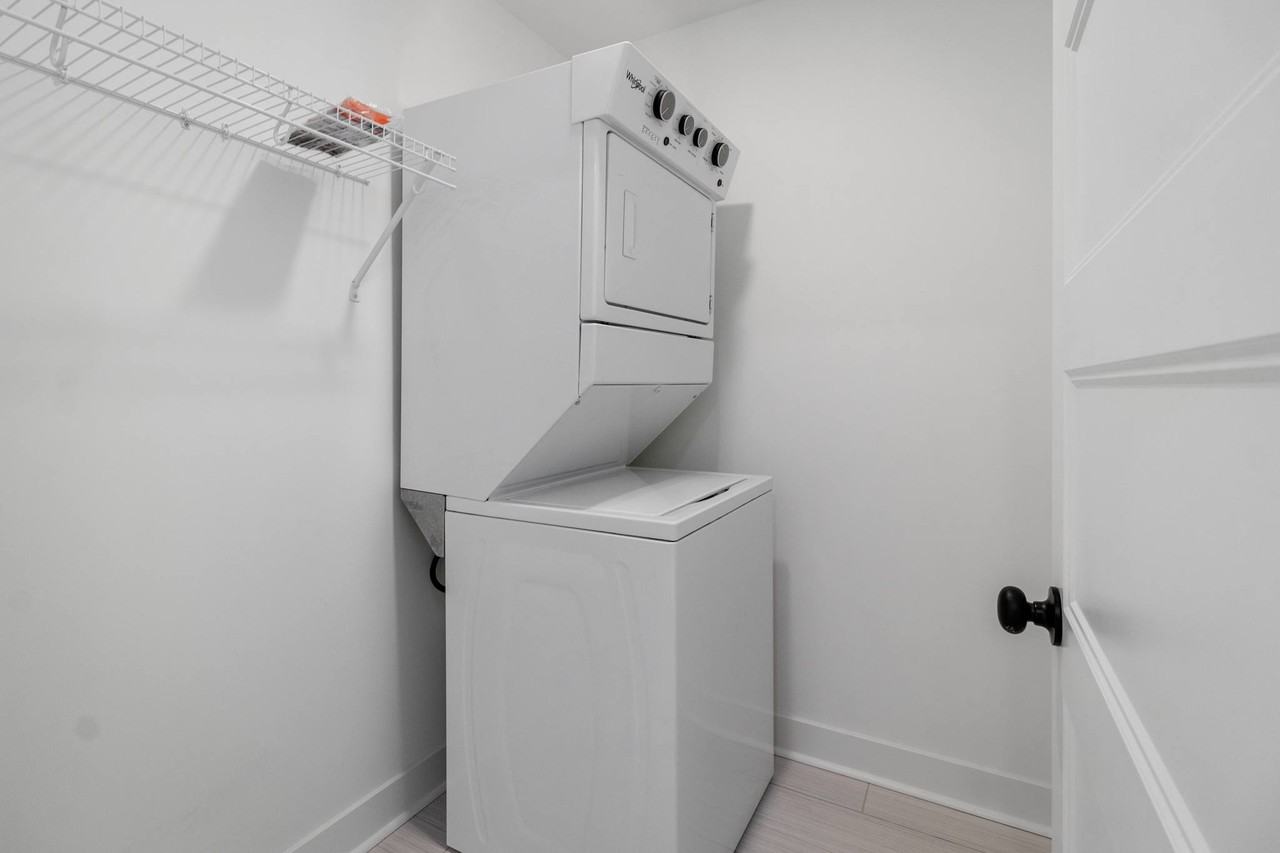 725 Hornbuckle Rd #F1 - Photo 7 of 12