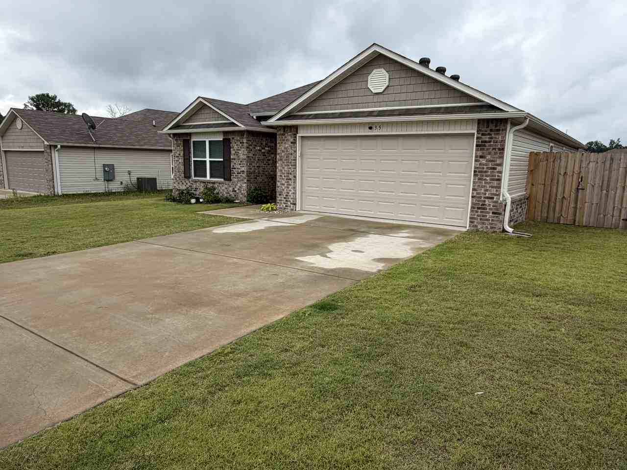 35 Kinley Brook Ln #1 - Photo 4 of 41