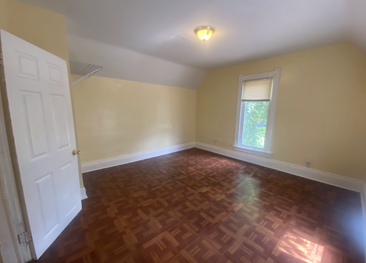 2117 Ilion Ave N #0 - Photo 2 of 15