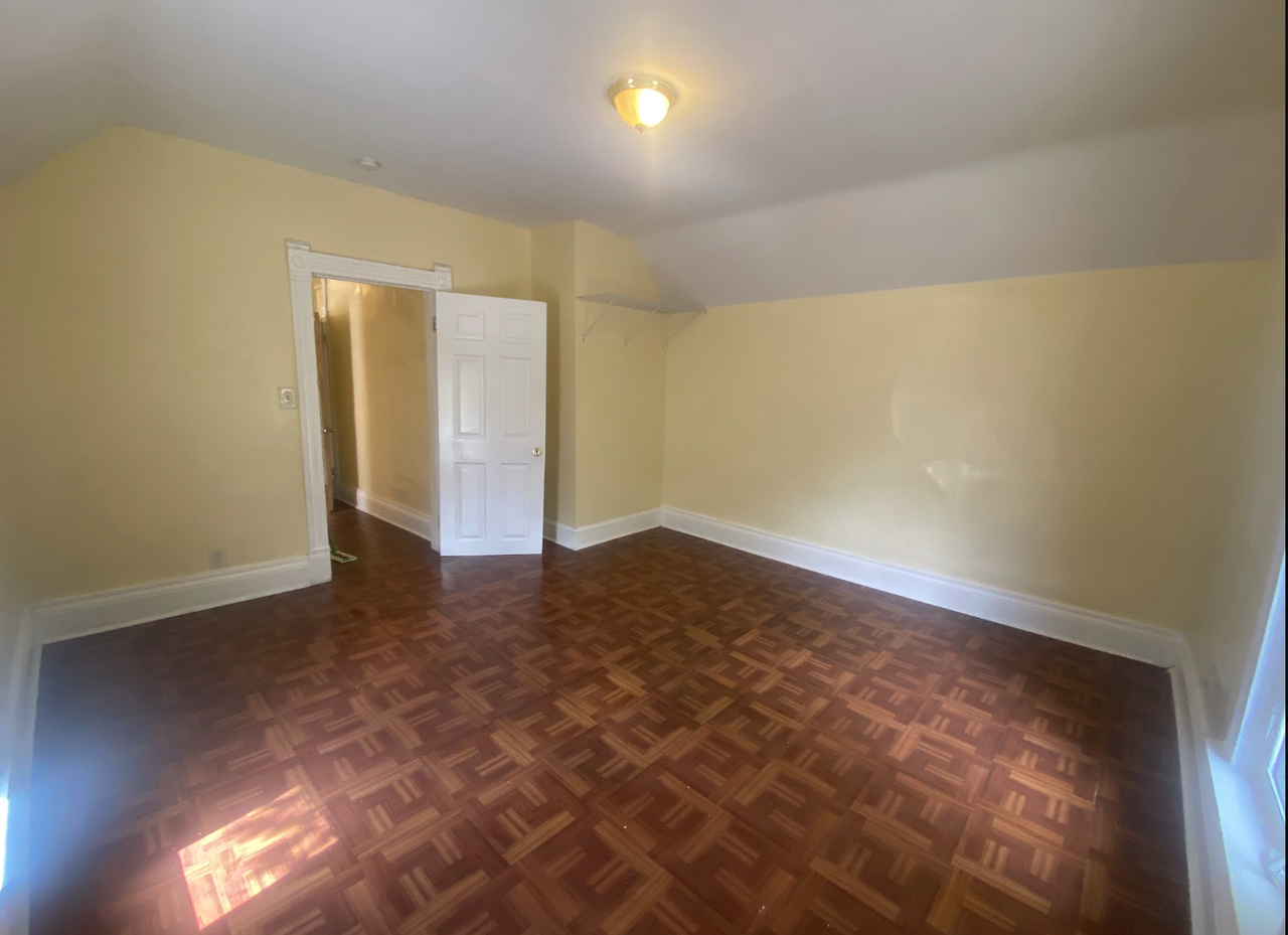 2117 Ilion Ave N #0 - Photo 3 of 15
