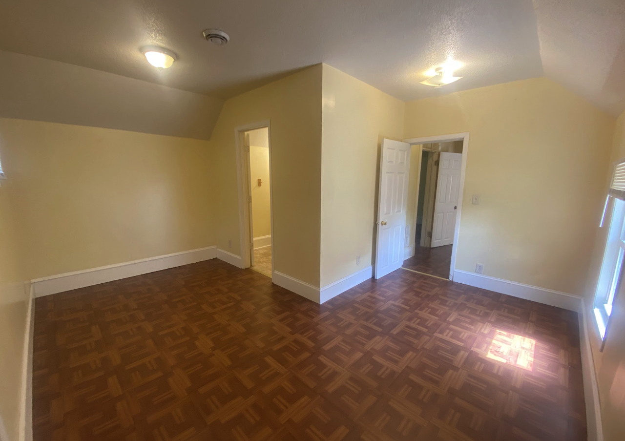 2117 Ilion Ave N #0 - Photo 4 of 15