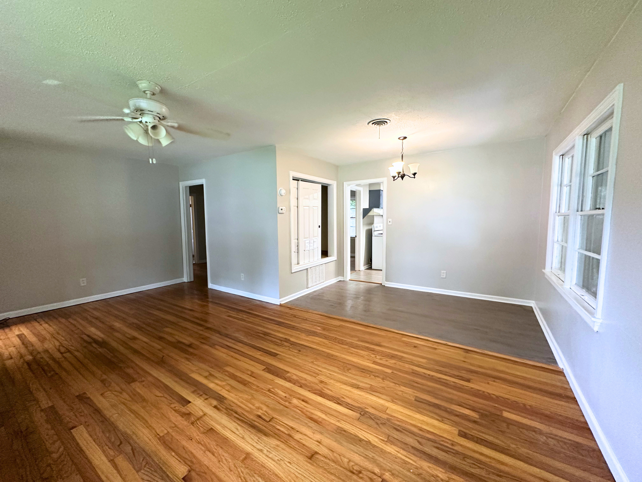 916 Delmar Dr - Photo 6 of 17