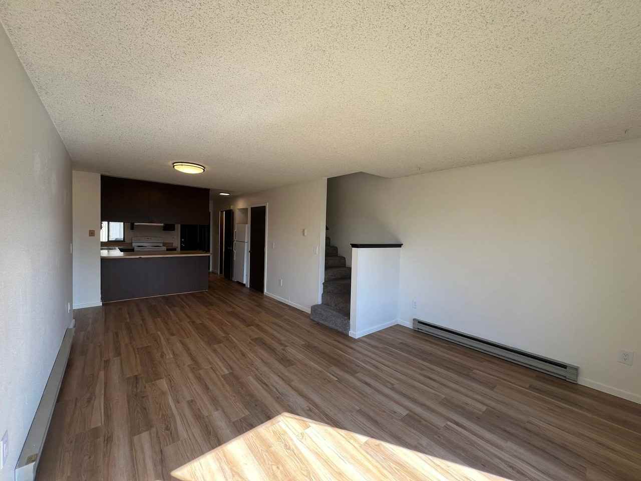 2111 Knox Ave #6 - Photo 6 of 18