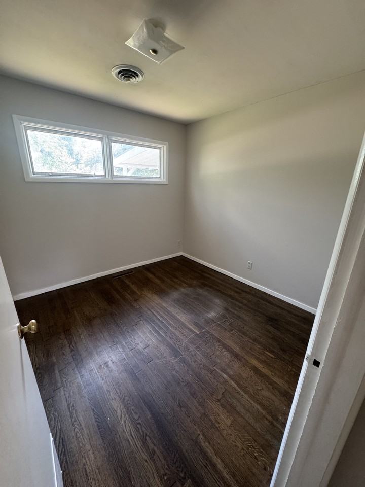 1808 Se 24th St #1 - Photo 6 of 9