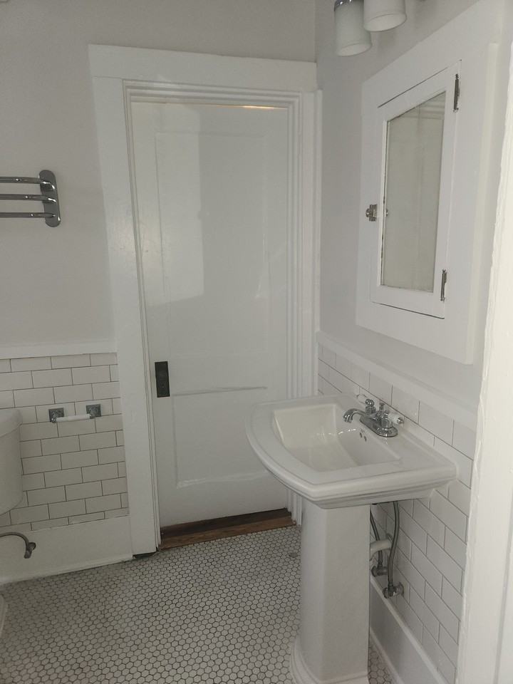 817 817 5th Street NorthwestUnit 11 #11 - Photo 5 of 7