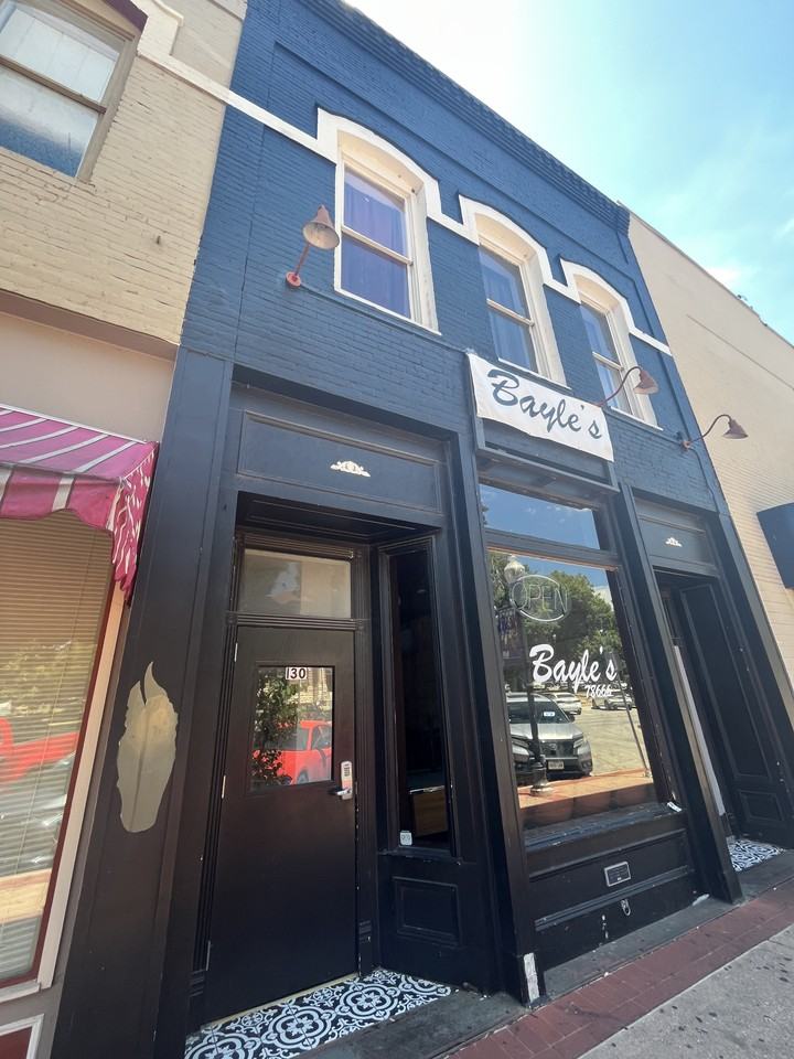 130 E San Antonio St #B