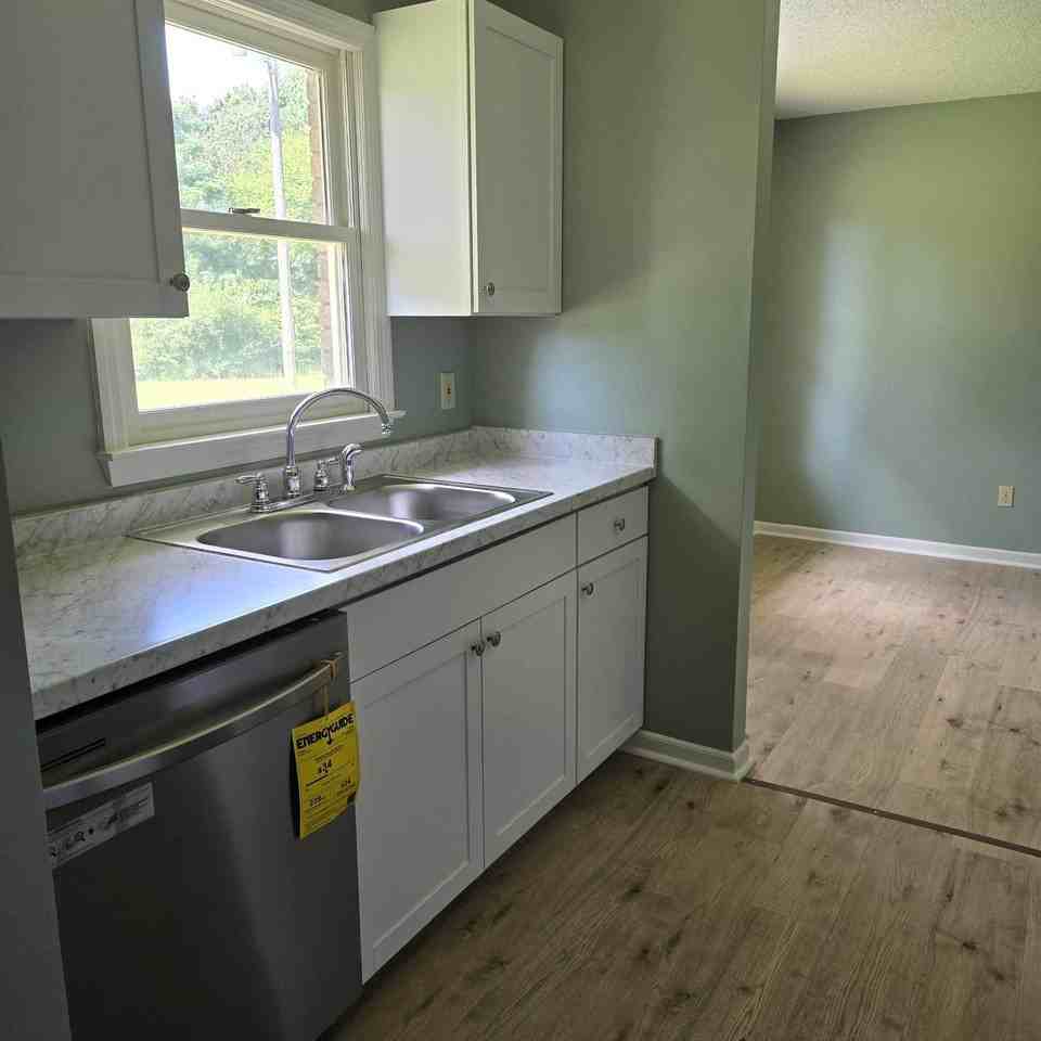 1821 Charles St #1 - Photo 3 of 8