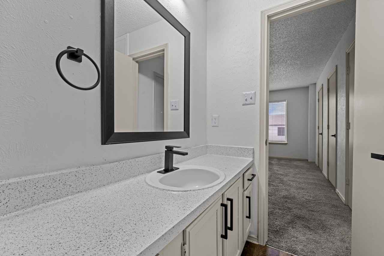 Little Creek Apartments – Your Ideal Home in Cedar Hill, TX! - Photo 3 of 26