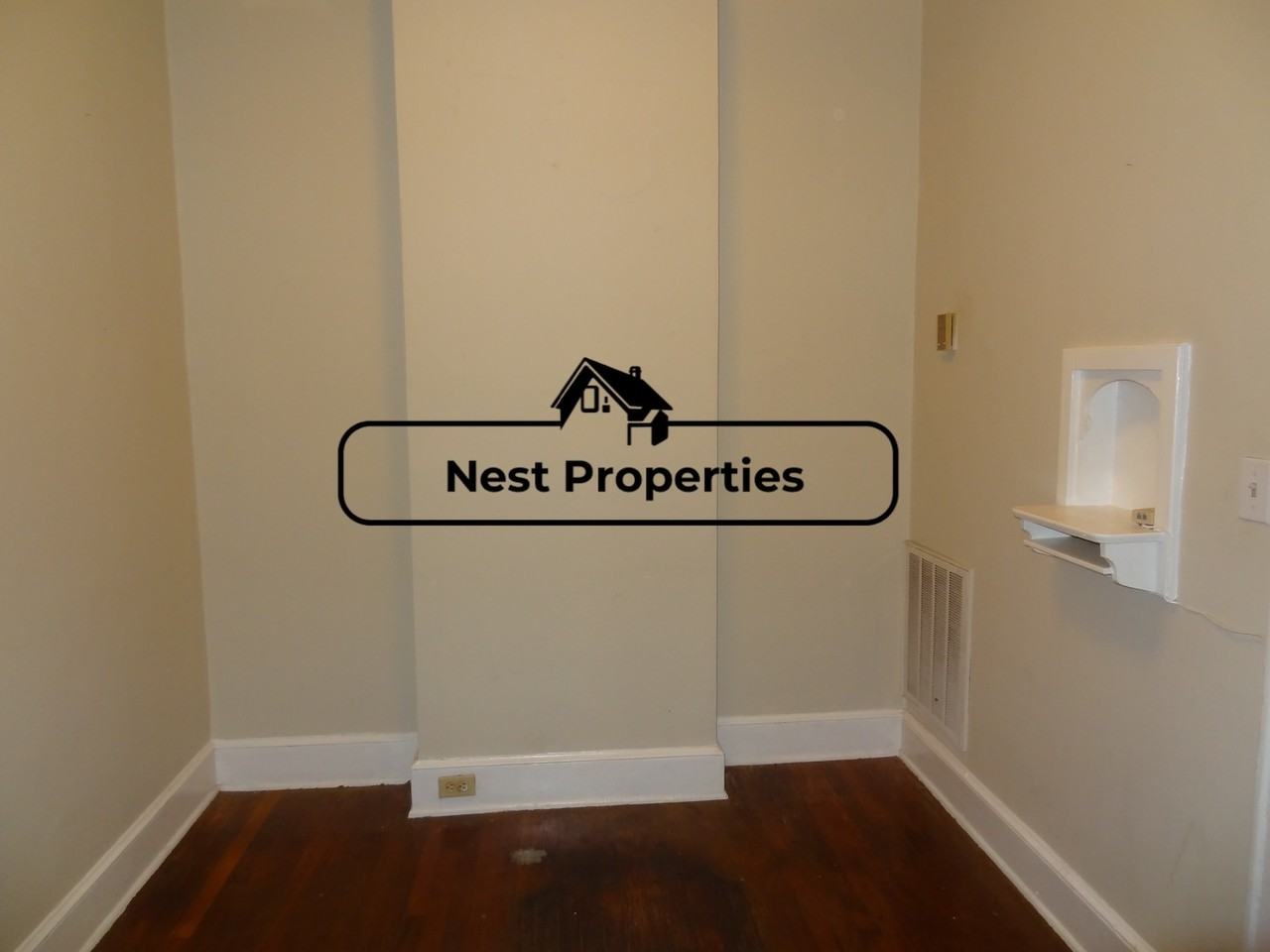 300 S Harden St #1 - Photo 6 of 13