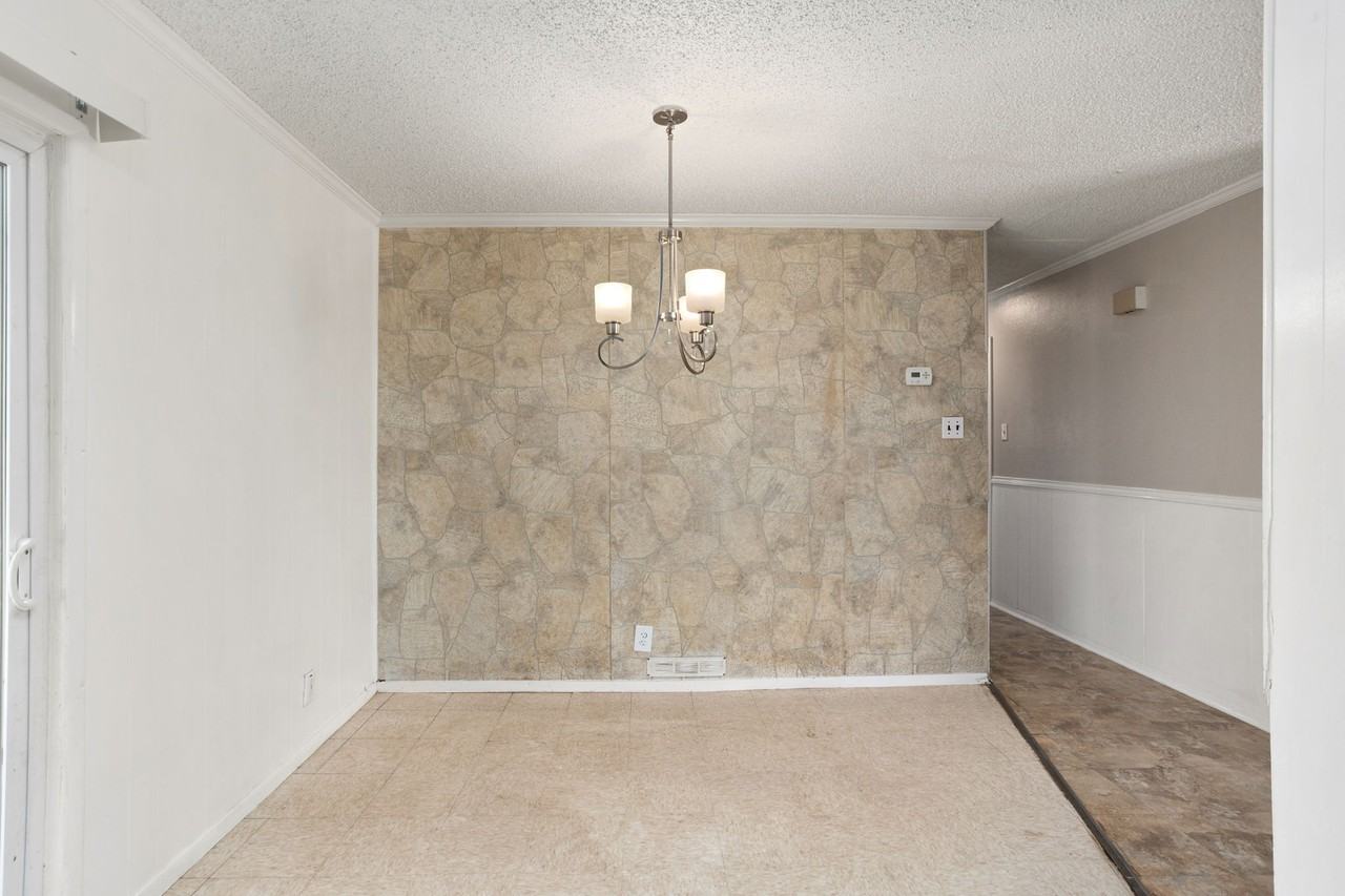 5231 Silvertip Dr - Photo 7 of 10