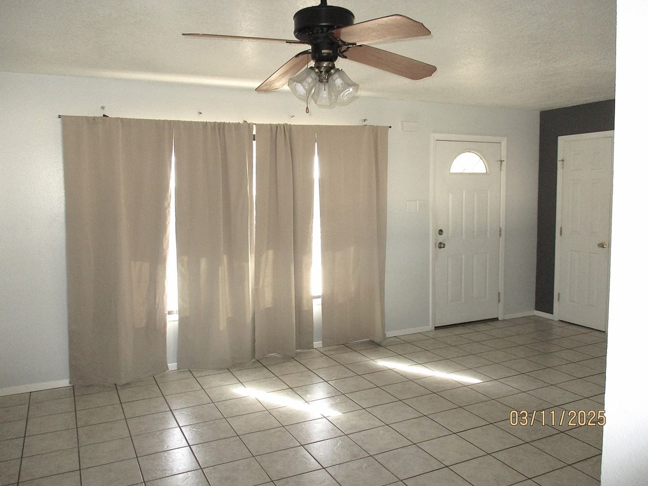 1706 Utah St Ne #1 - Photo 4 of 25