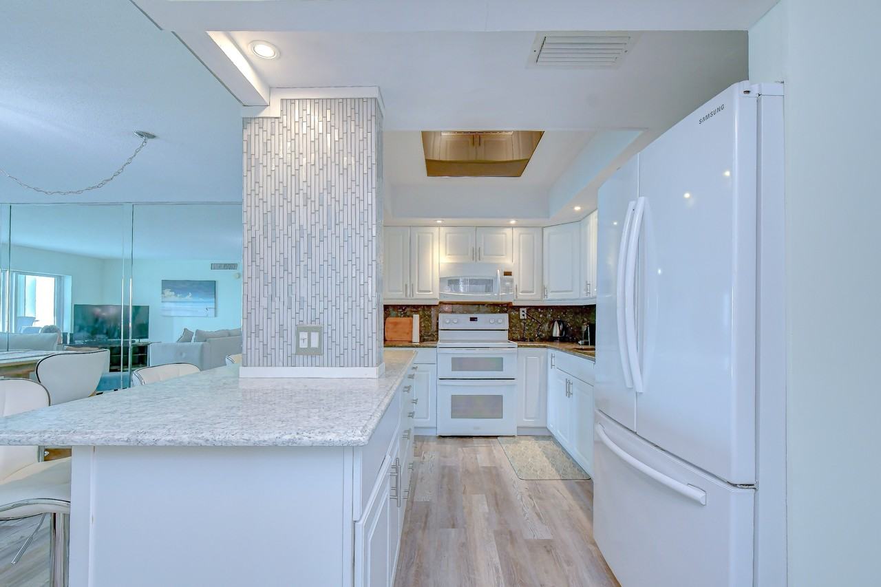 400 64th Ave #1006 - Photo 6 of 47