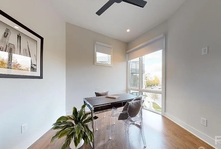 1056 Kenilworth Ave #1 - Photo 3 of 24