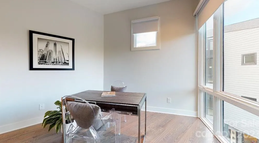 1056 Kenilworth Ave #1 - Photo 5 of 24