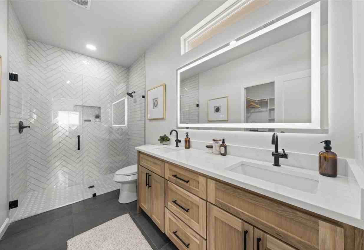 1628 Ewing Ave #1 - Photo 7 of 33
