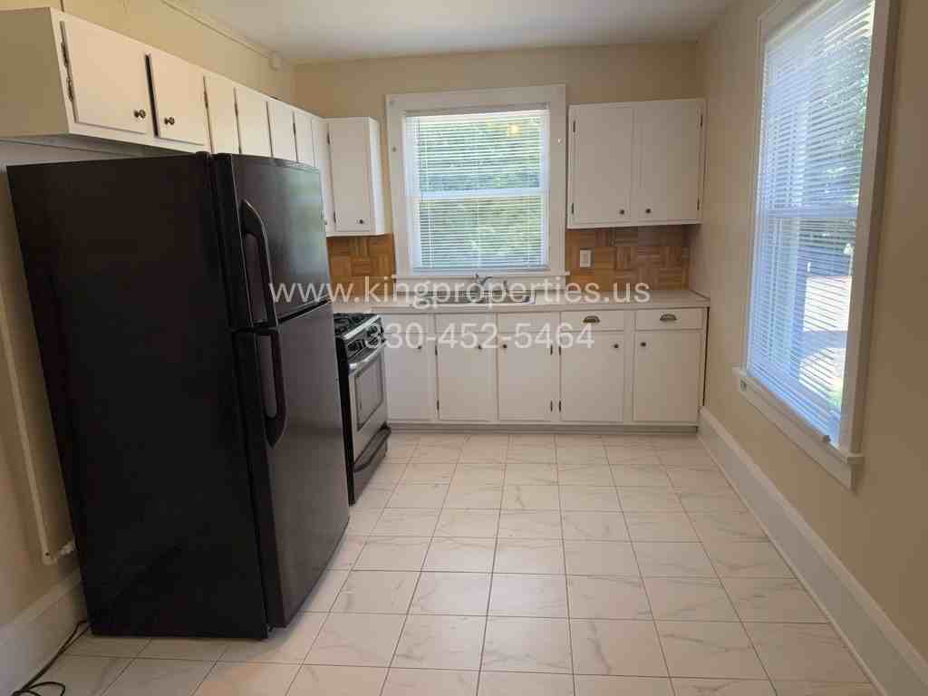 1749 Market Ave N #4 - Photo 3 of 5