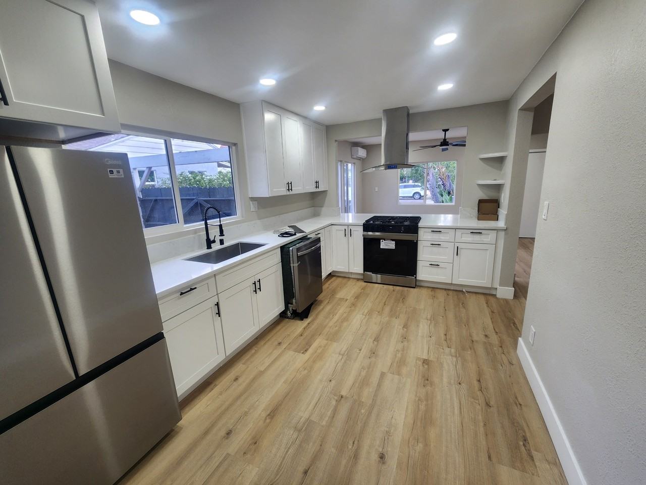 4245 41st St #1 - Photo 4 of 12