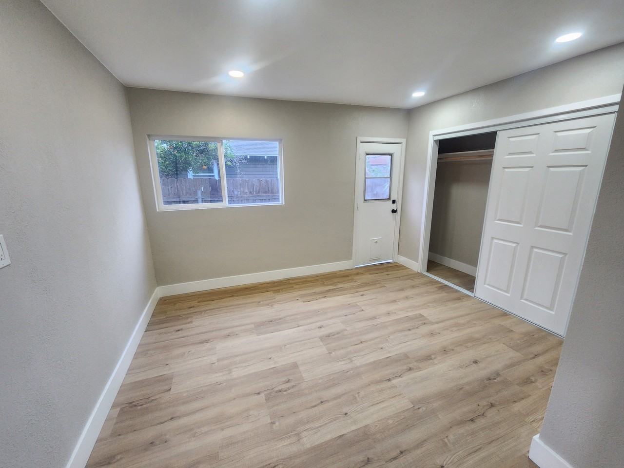 4245 41st St #1 - Photo 6 of 12