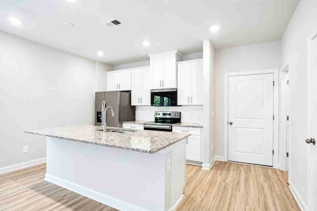 114 Ciara Pl #1 - Photo 5 of 21