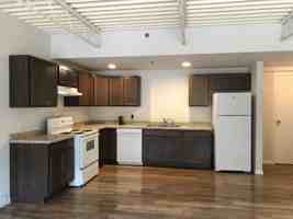 featured image of 915 S Superior St