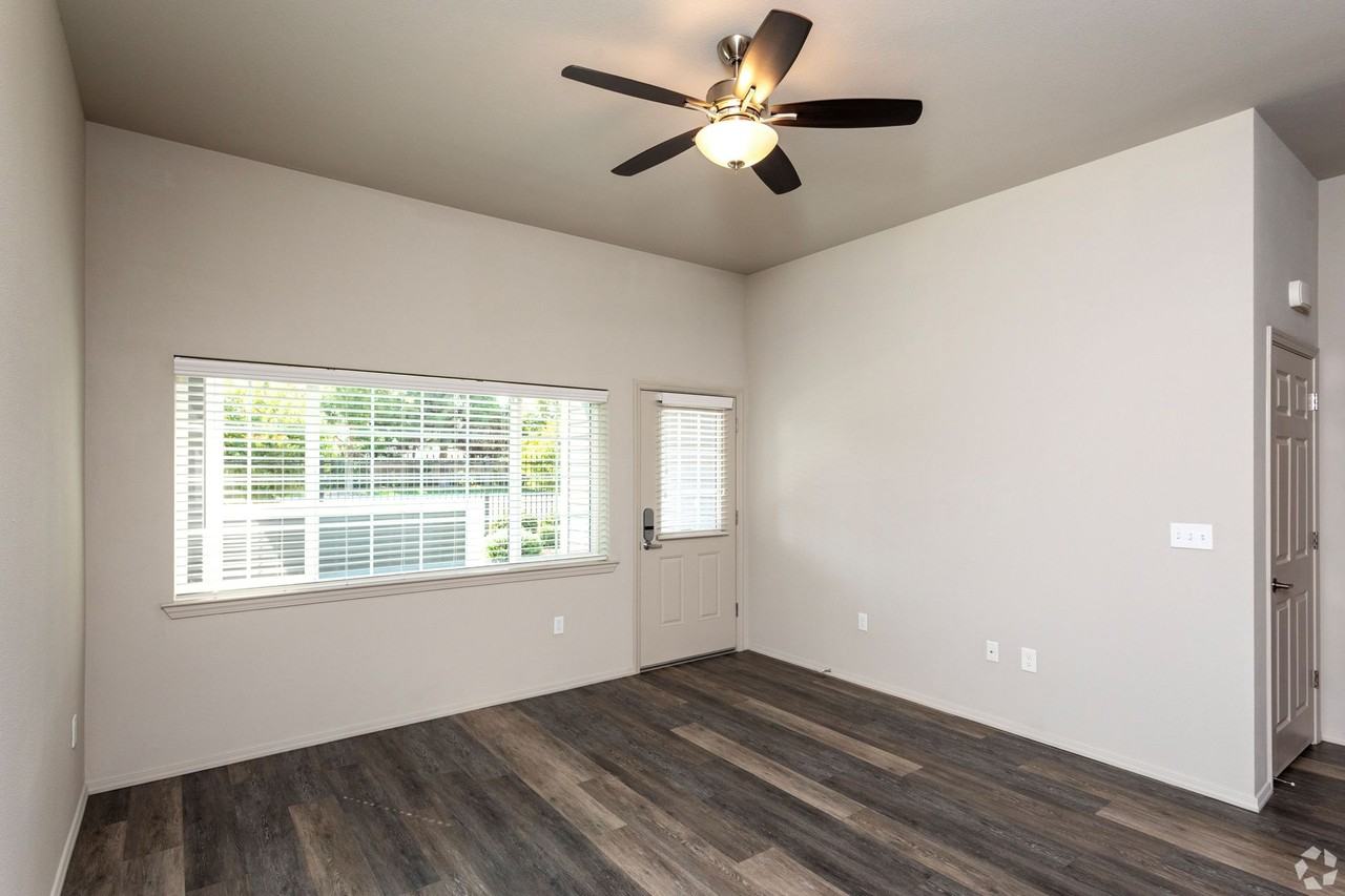 Sunnyhills Apartments - Photo 4 of 16