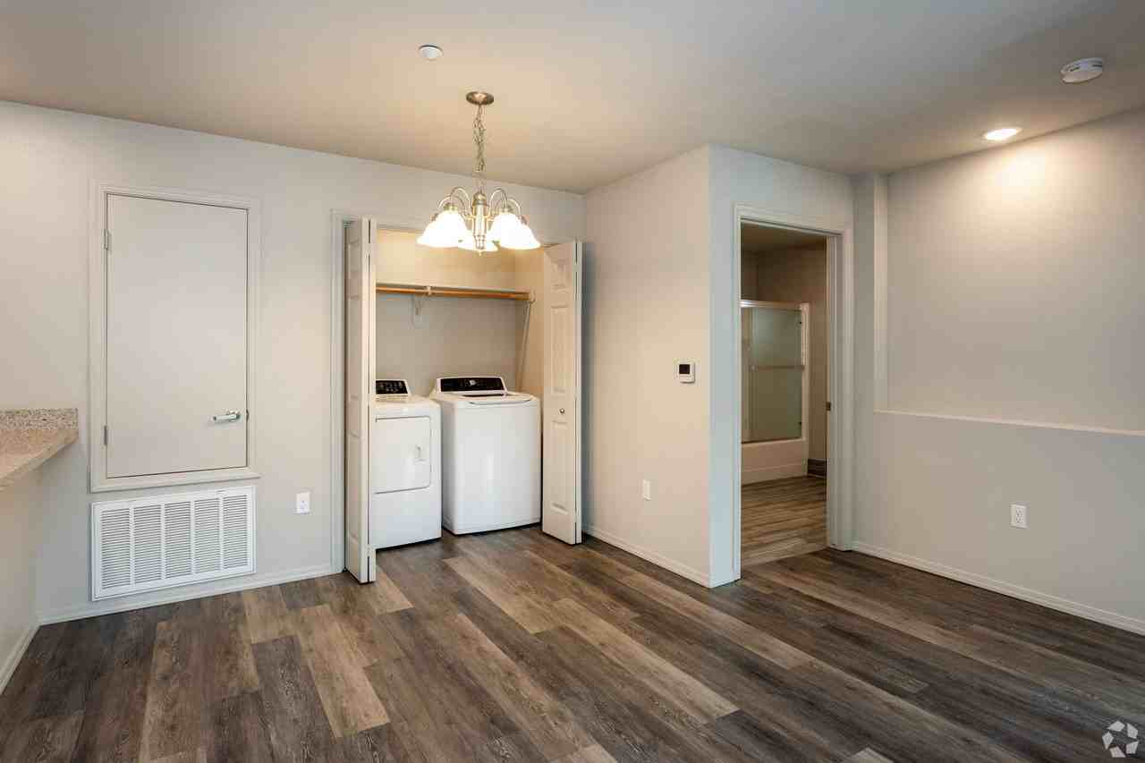 Sunnyhills Apartments - Photo 5 of 16
