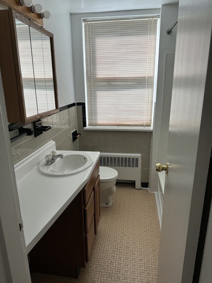 Bldg 2 B10 2nd Floor #B10 - Photo 5 of 15