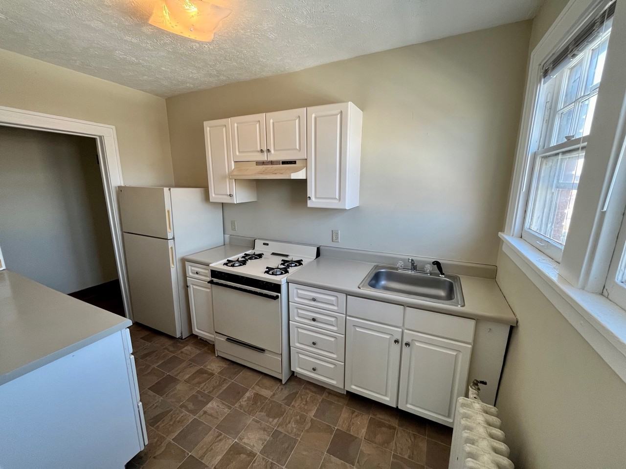 707 S 2nd St #707A - Photo 4 of 11