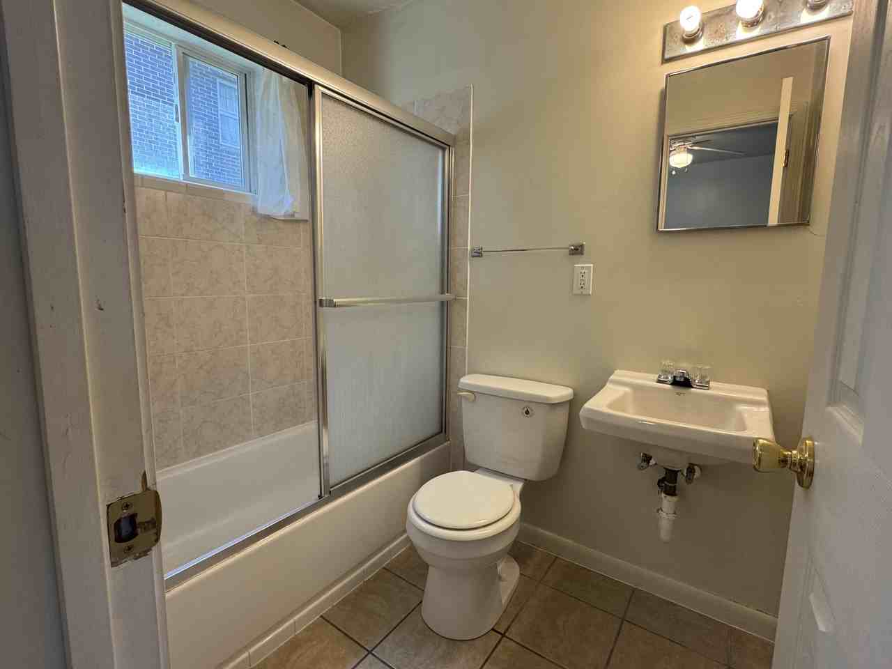 510 S Hays Ave #2 - Photo 2 of 10