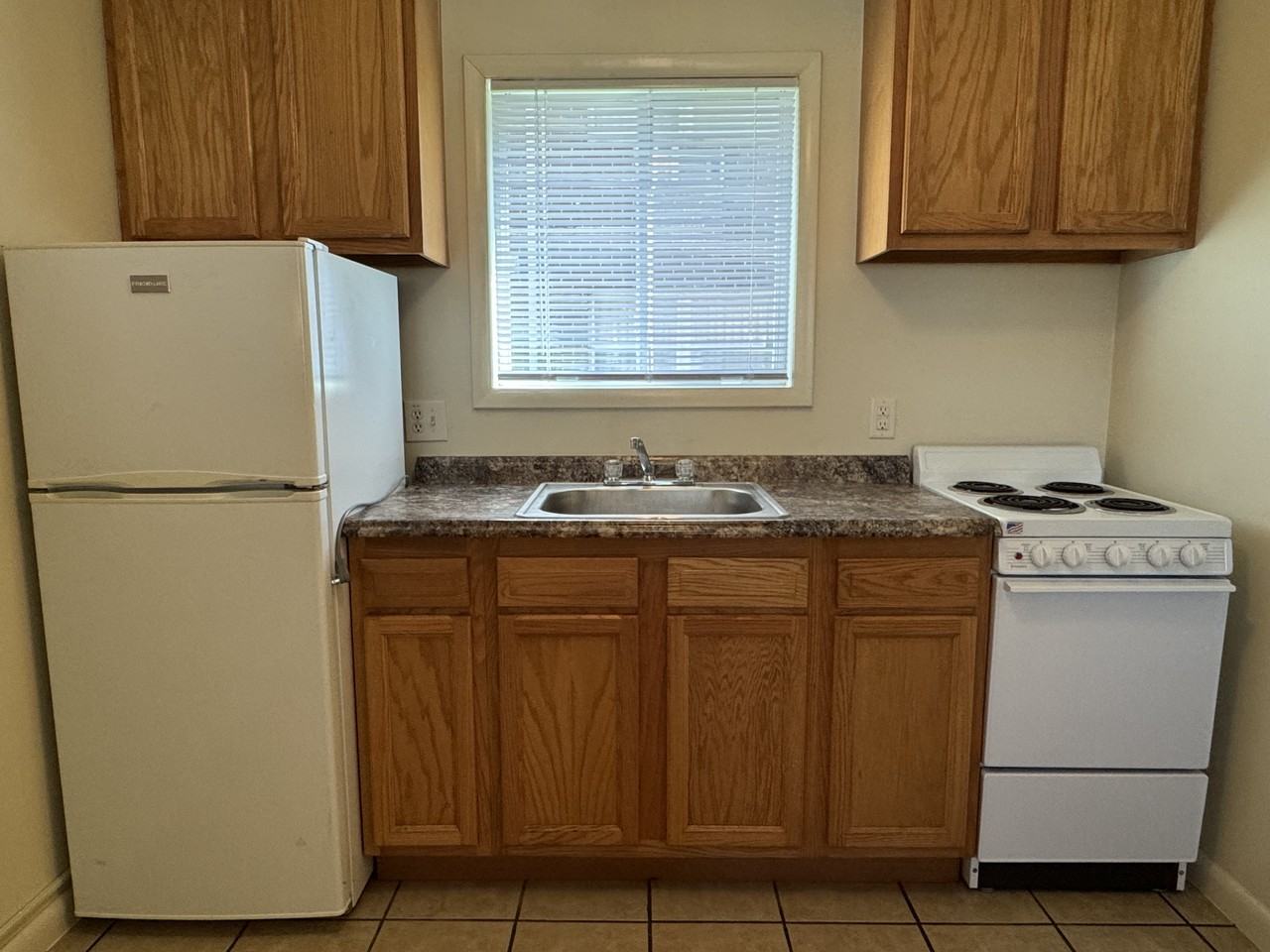 510 S Hays Ave #2 - Photo 3 of 10